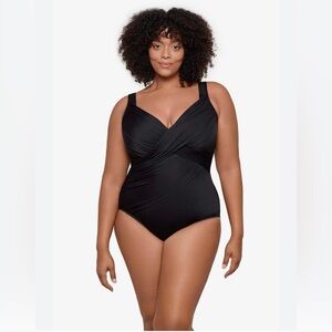 Women’s Black Miraclesuit Rock Solid Revele One Piece Swimsuit Size 14